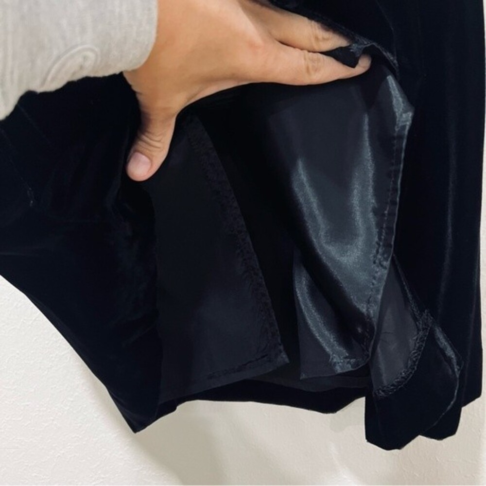 NWT Vintage Michele Black Velvet Midi Skirt in Women’s Size Small - Picture 6 of 10